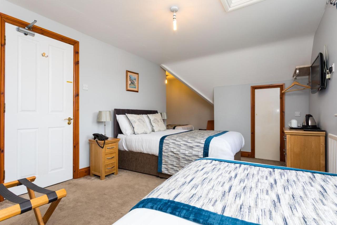 Гостевой дом The Lawn Gatwick 4*