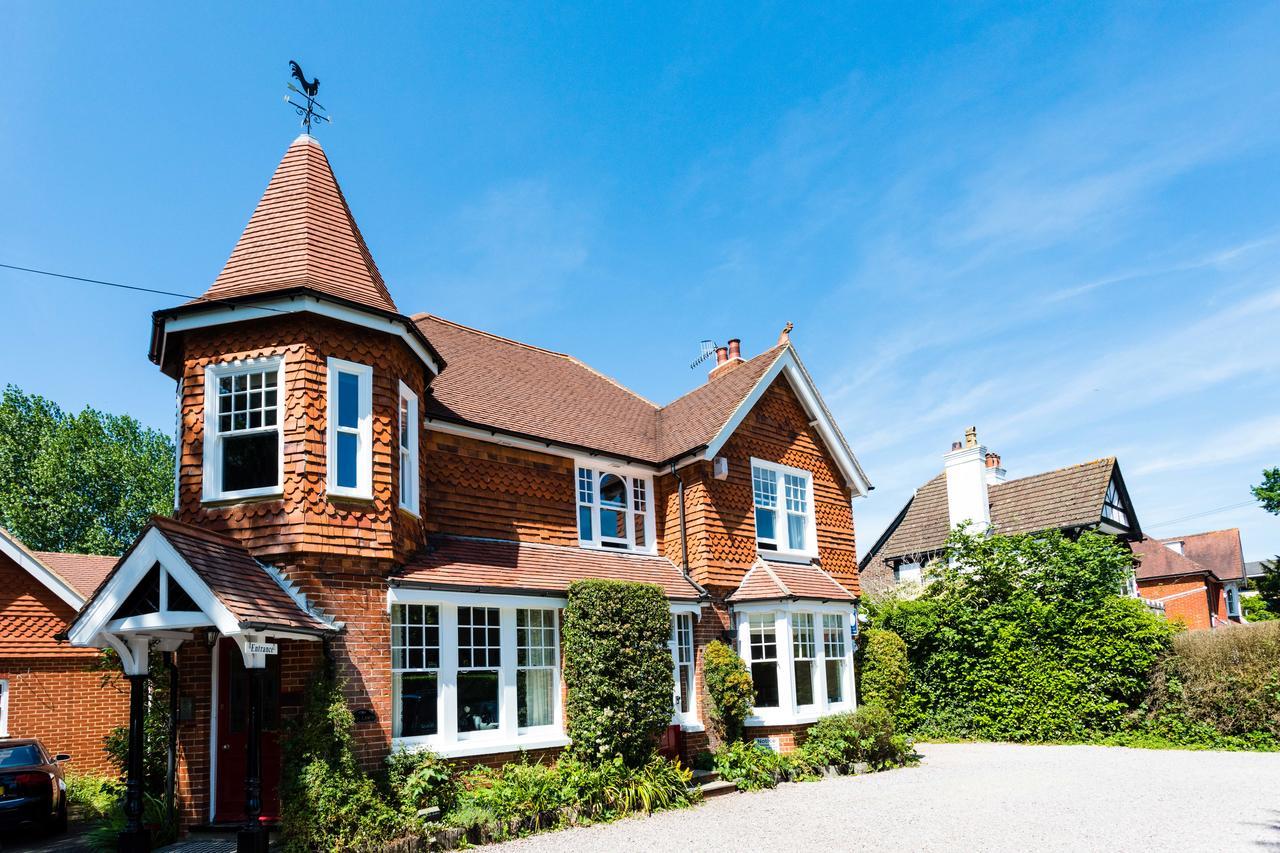 The Lawn Gatwick 4*
