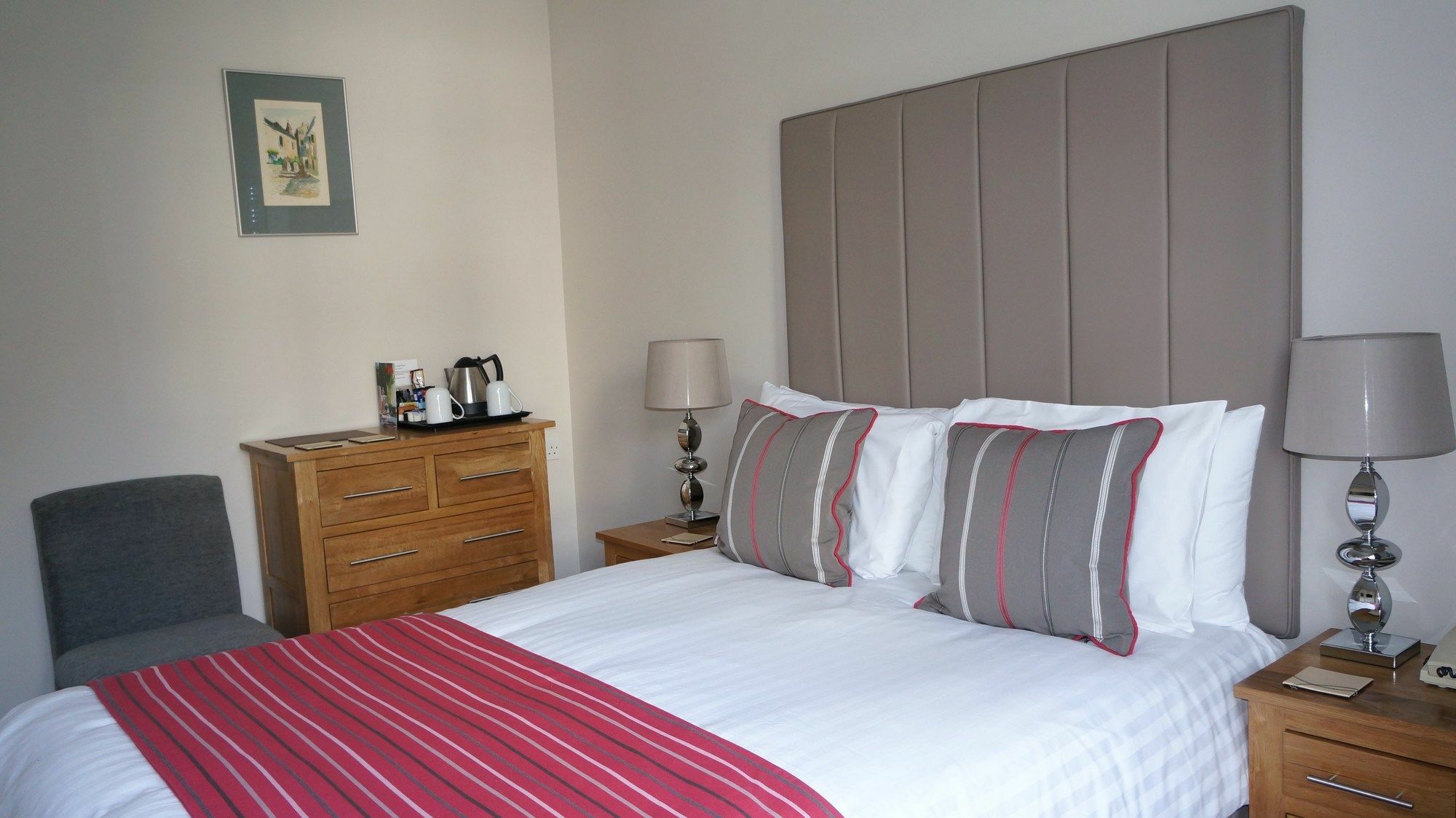 The Lawn Gatwick 4* Хорли
