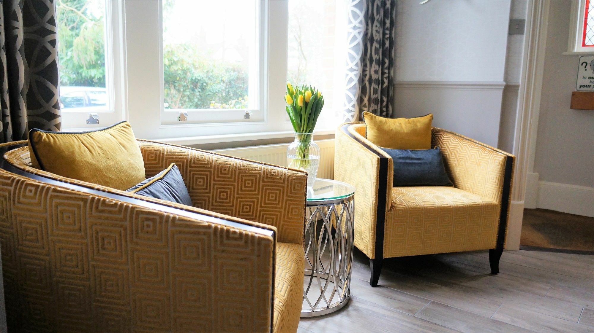 The Lawn Gatwick Gasthuis 4*